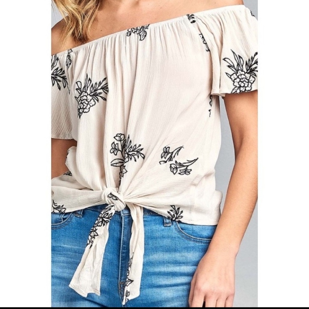 Nwt Cream Embroidered Off Shoulder Tie Top - Picture 4 of 5
